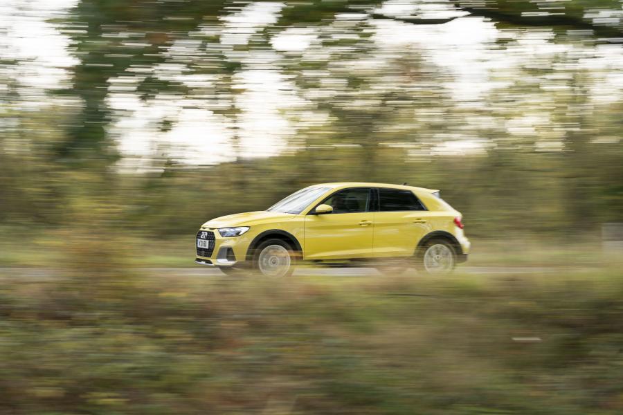  Audi A1 citycarver 2019 года  (UK) (фото 32 из 40)